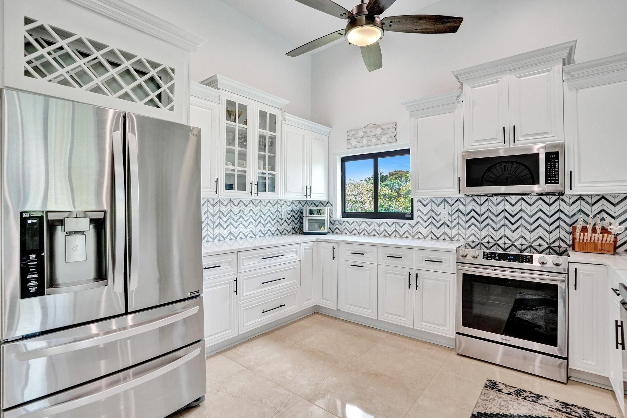 2143 Oakland Hills Way