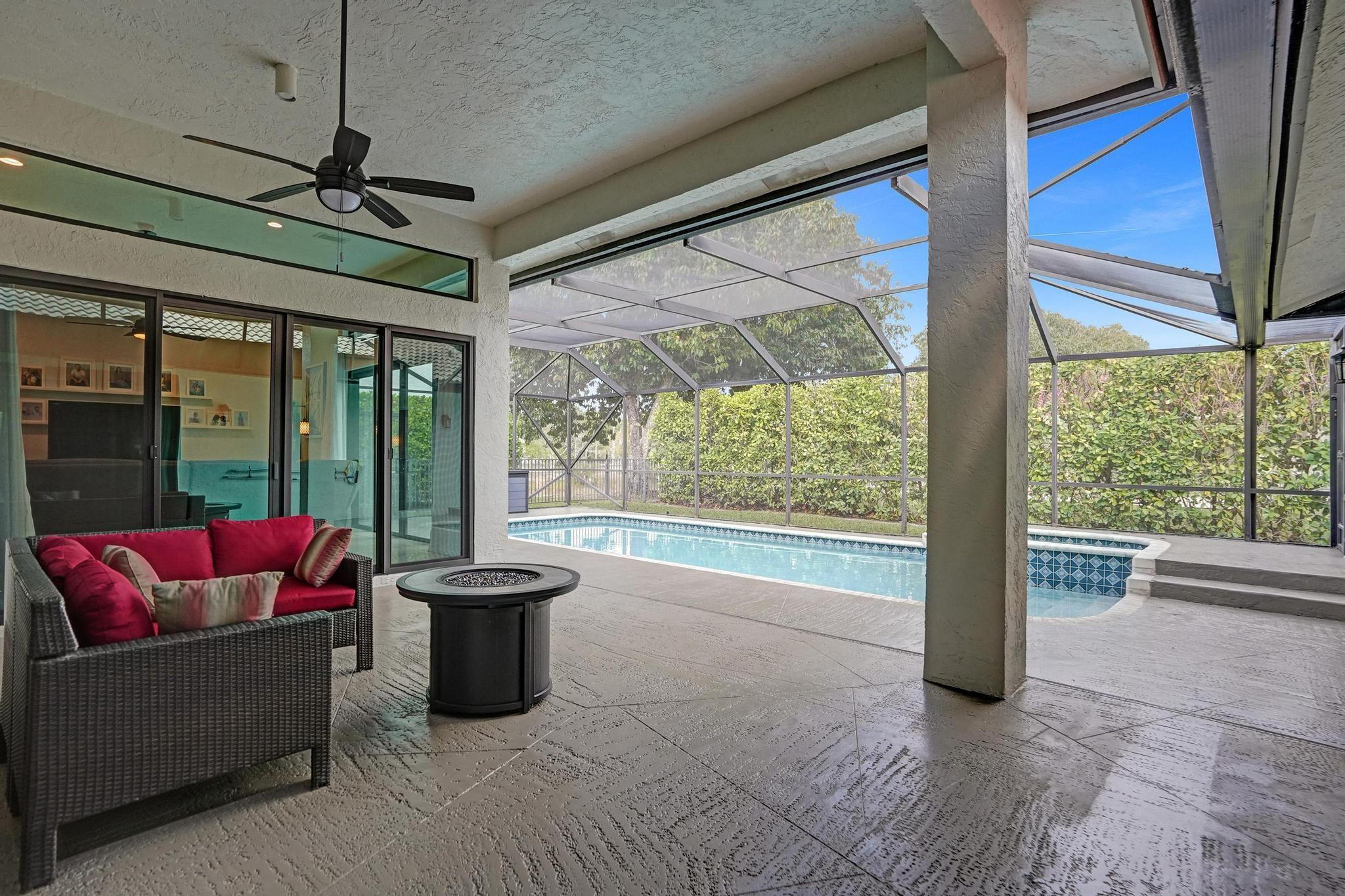 2143 Oakland Hills Way