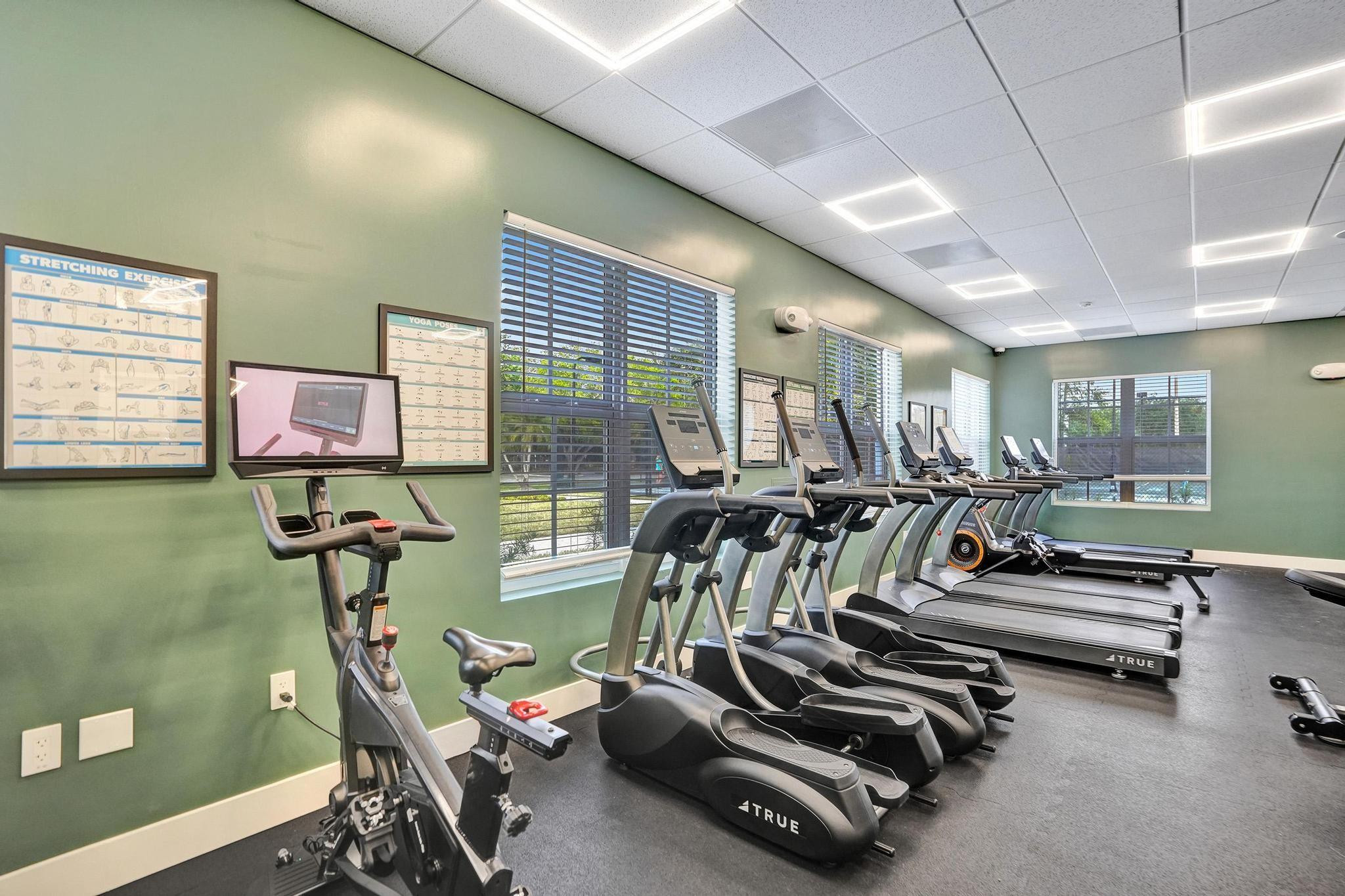 2143 Oakland Hills Way