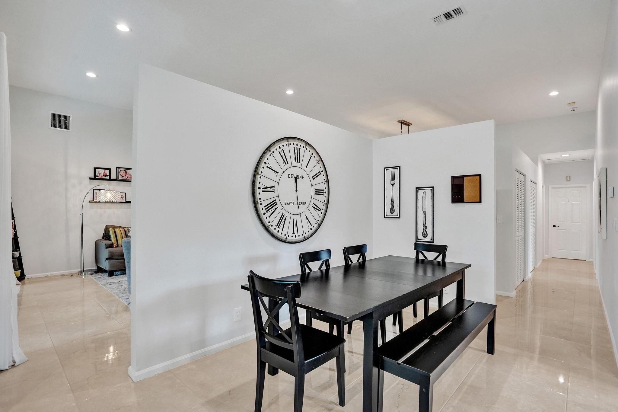 2143 Oakland Hills Way