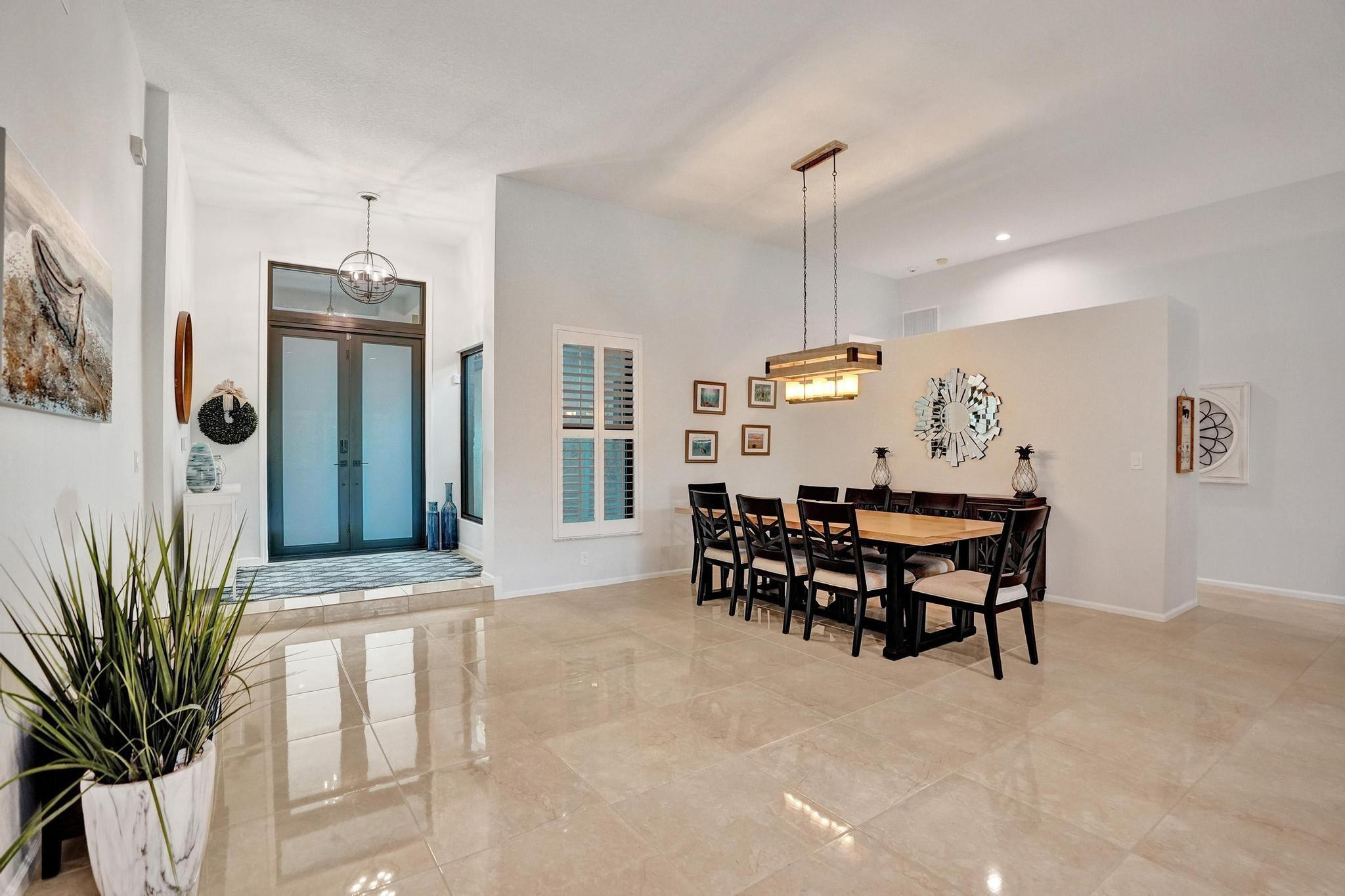 2143 Oakland Hills Way