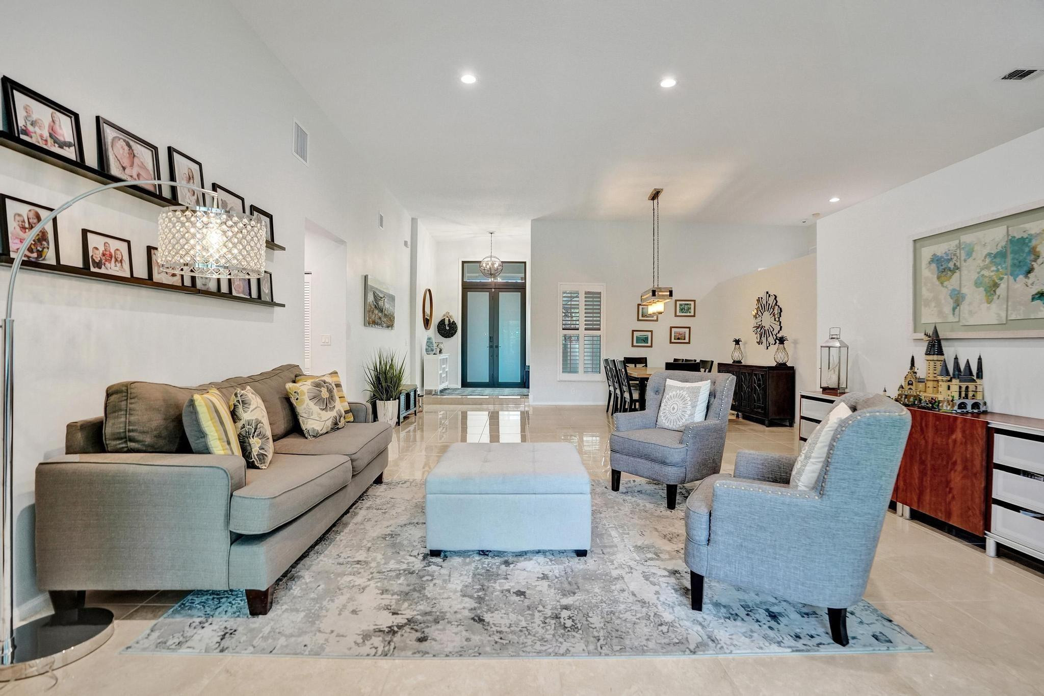 2143 Oakland Hills Way