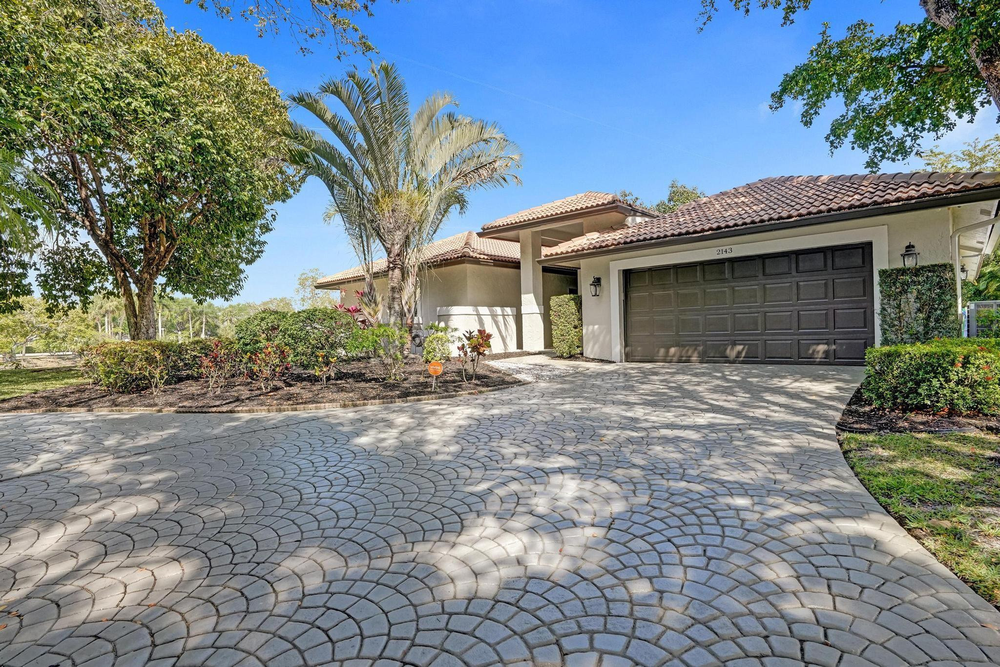 2143 Oakland Hills Way