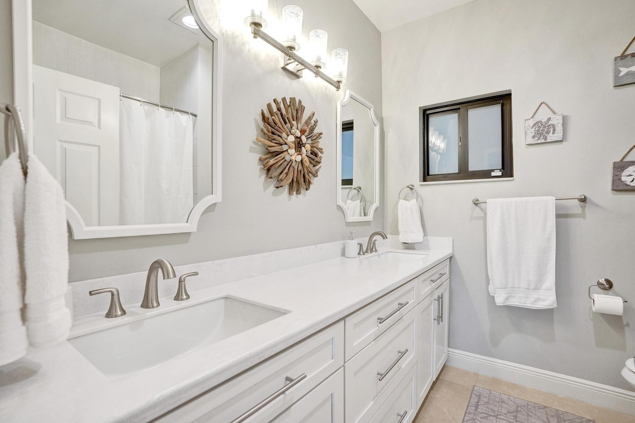 2143 Oakland Hills Way