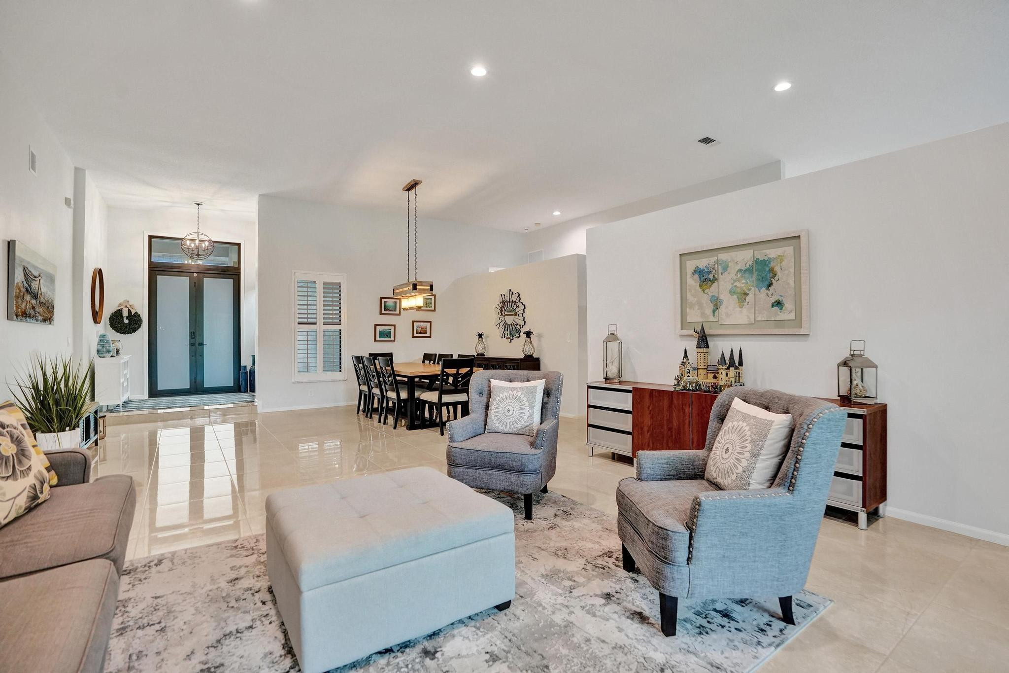 2143 Oakland Hills Way