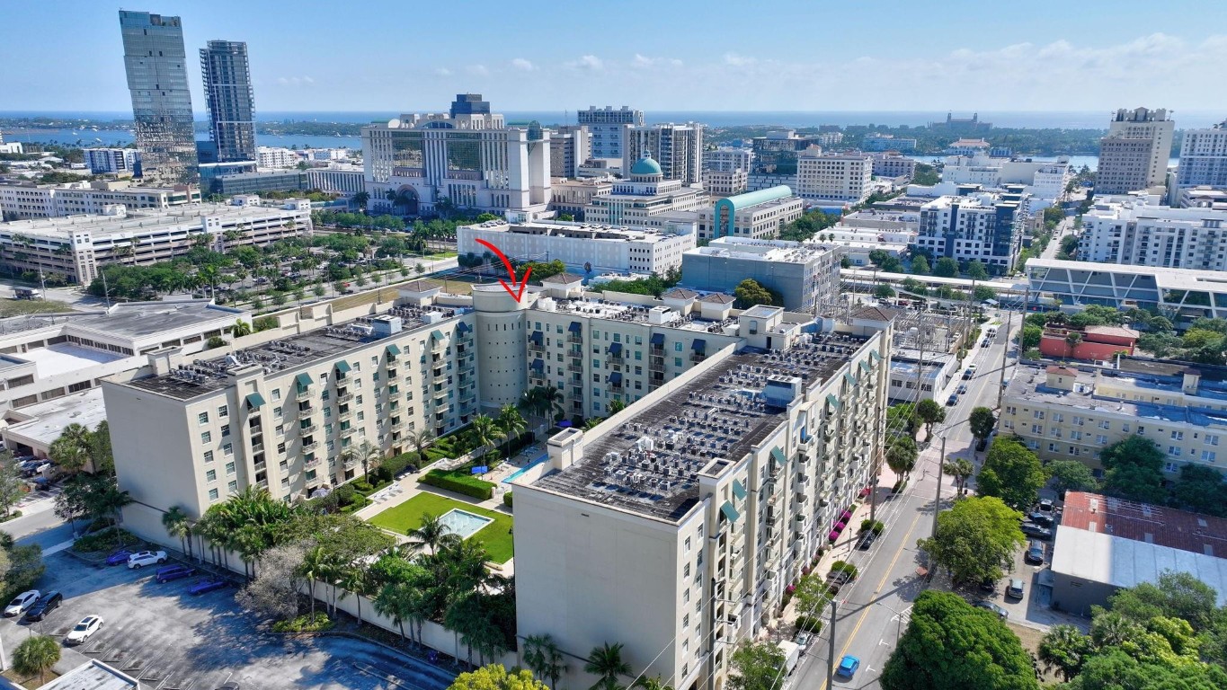 610 Clematis St 412