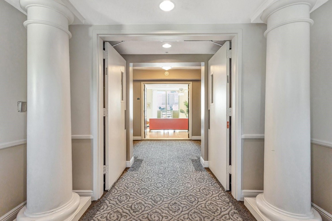 610 Clematis St 412