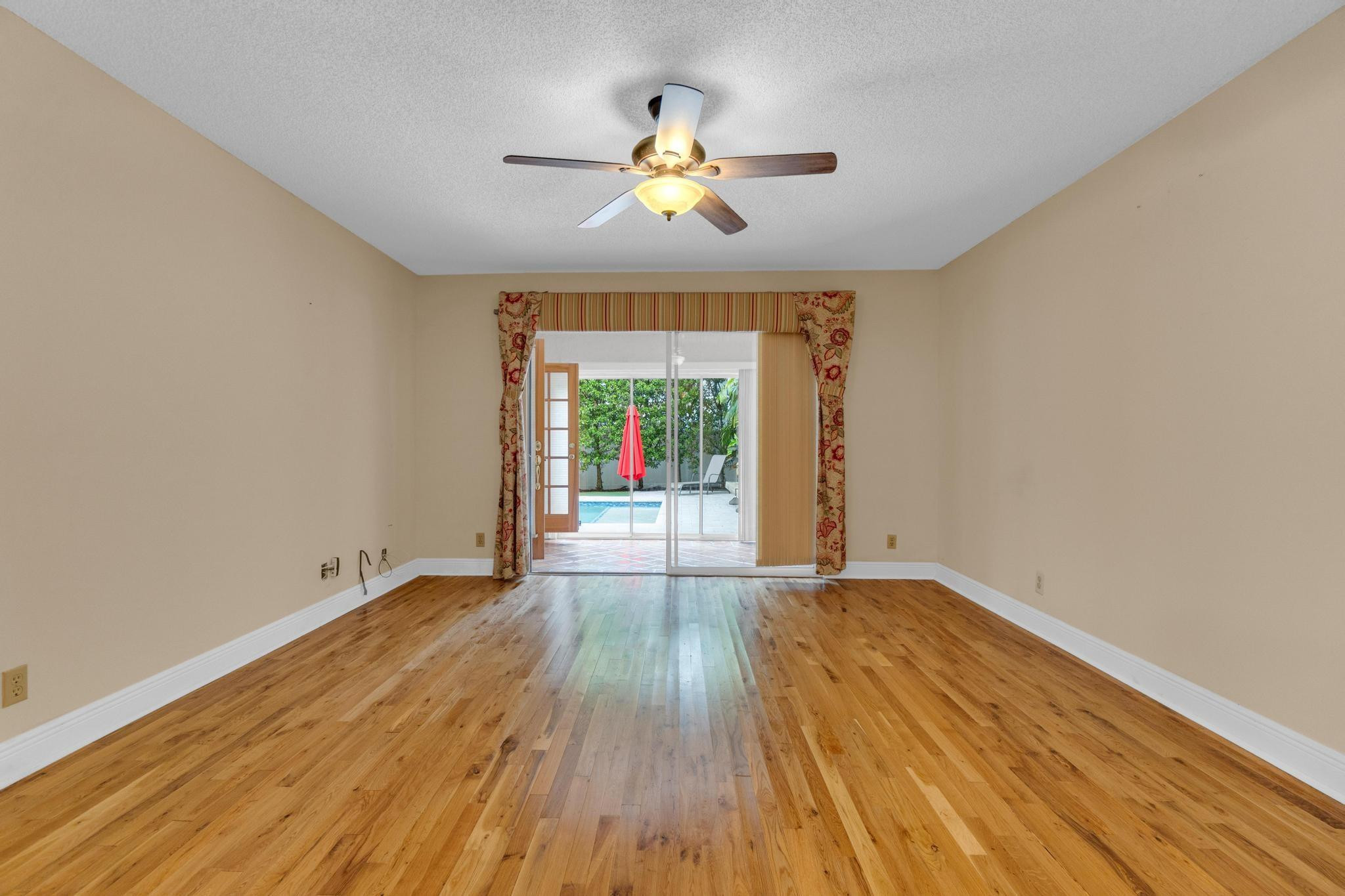 221 Pelican Way