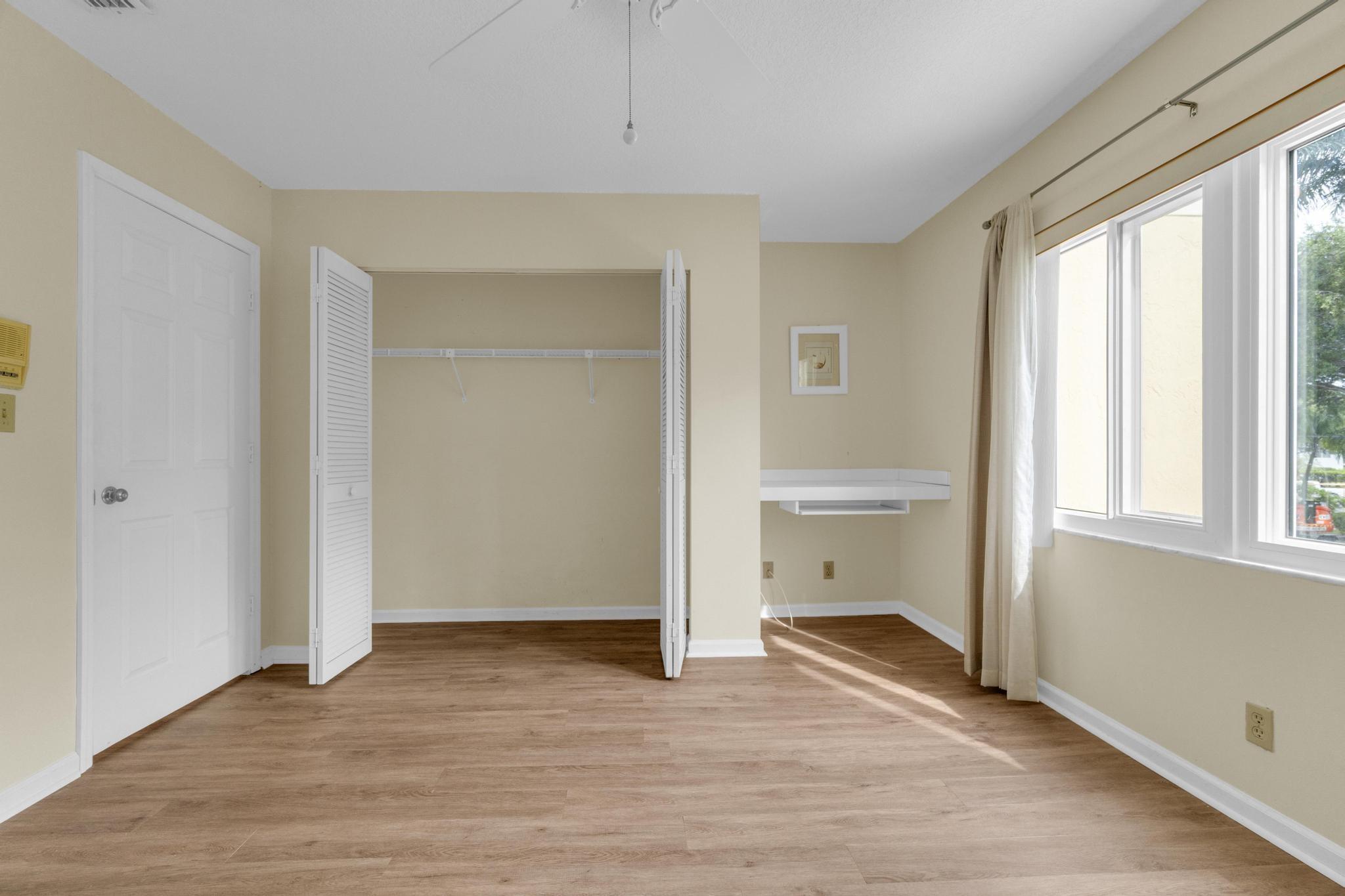 221 Pelican Way