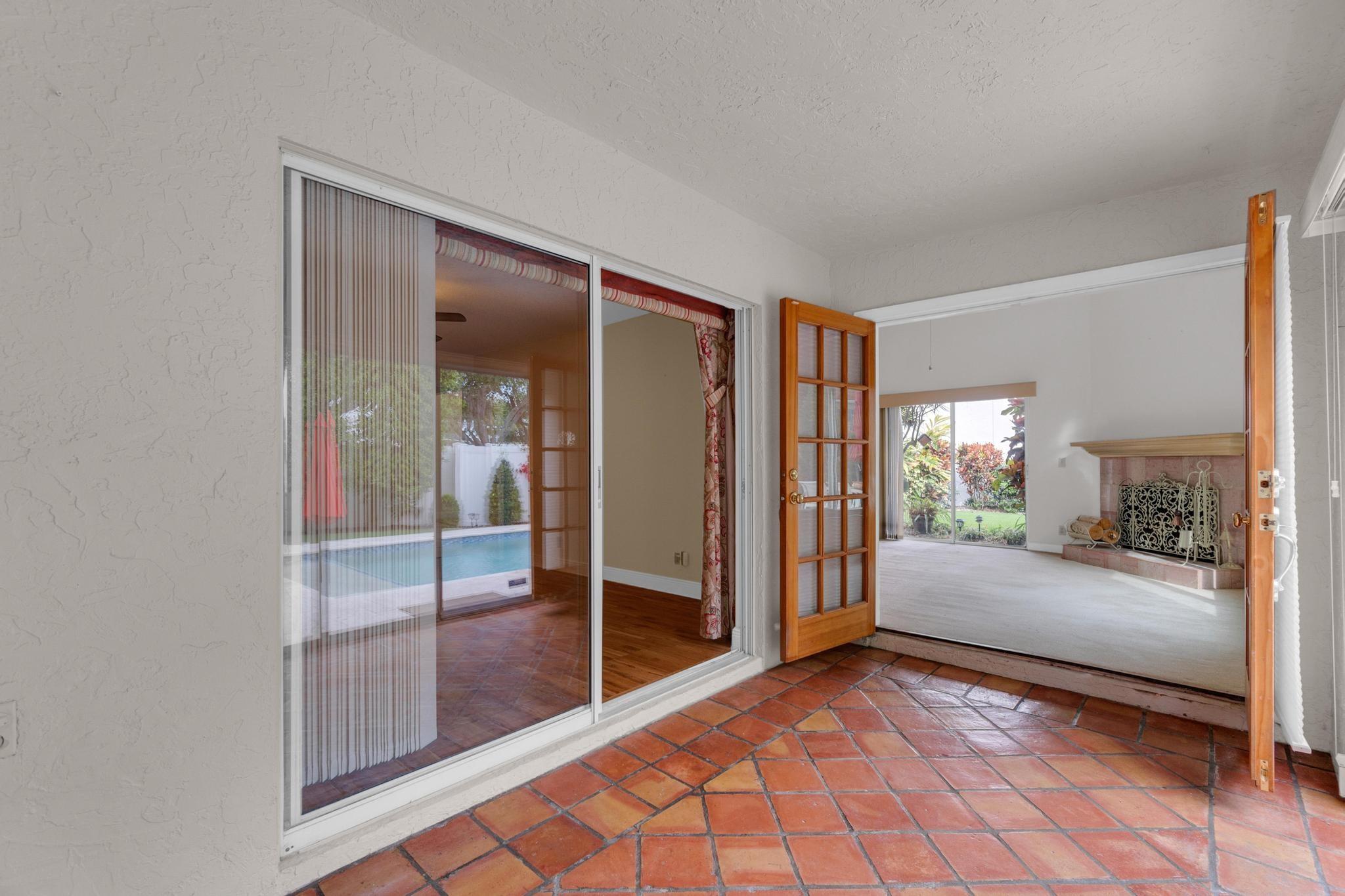 221 Pelican Way