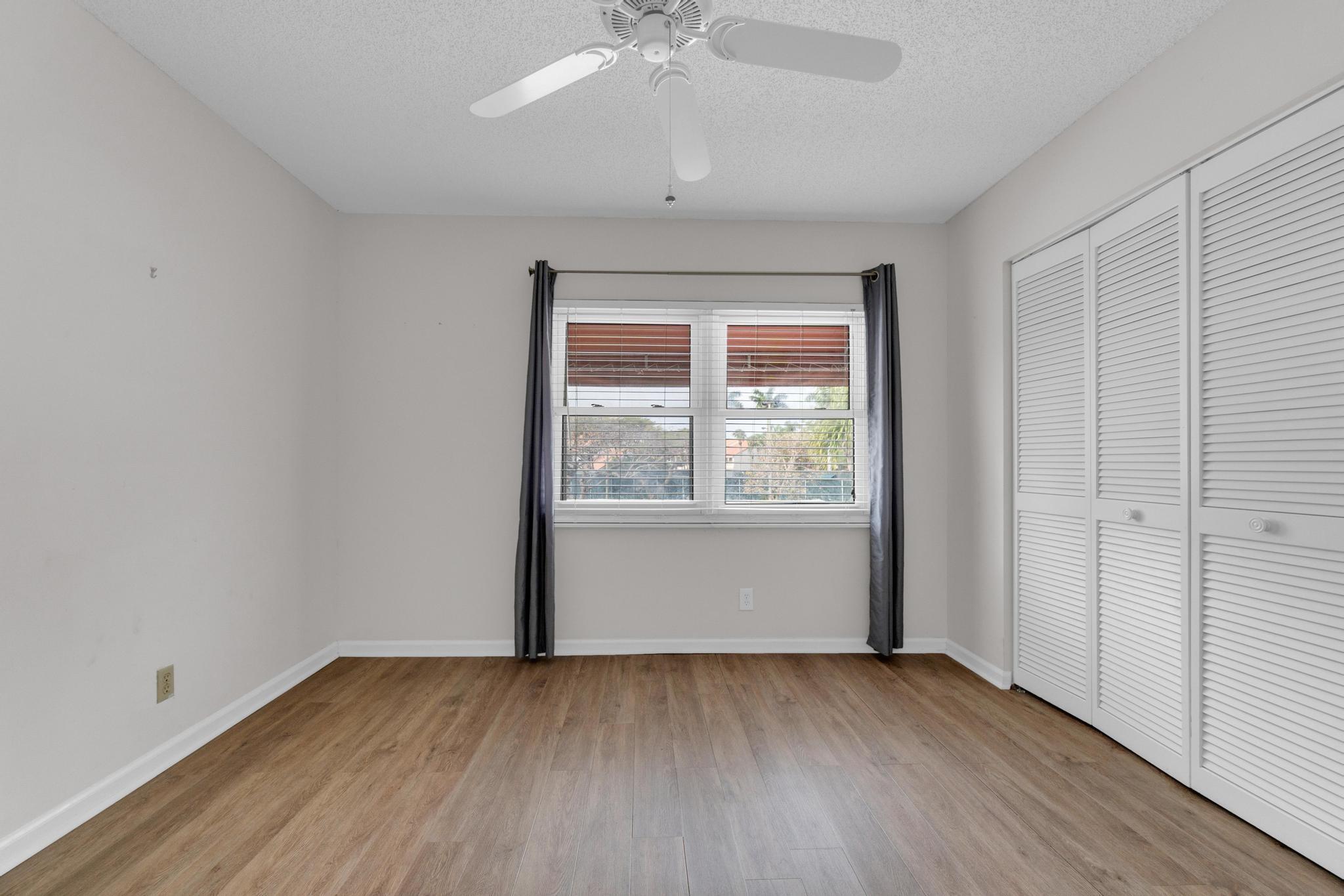 221 Pelican Way