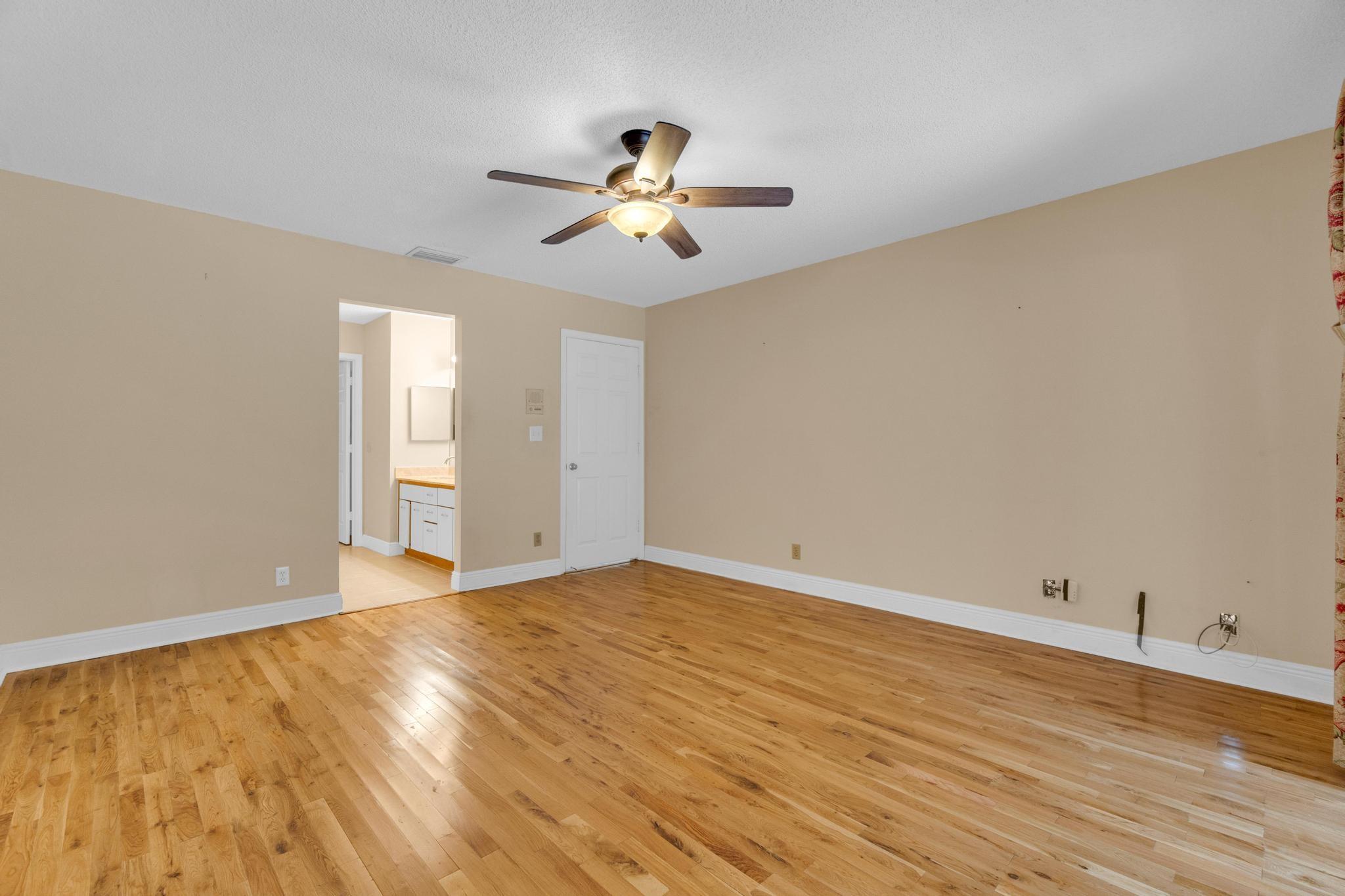 221 Pelican Way