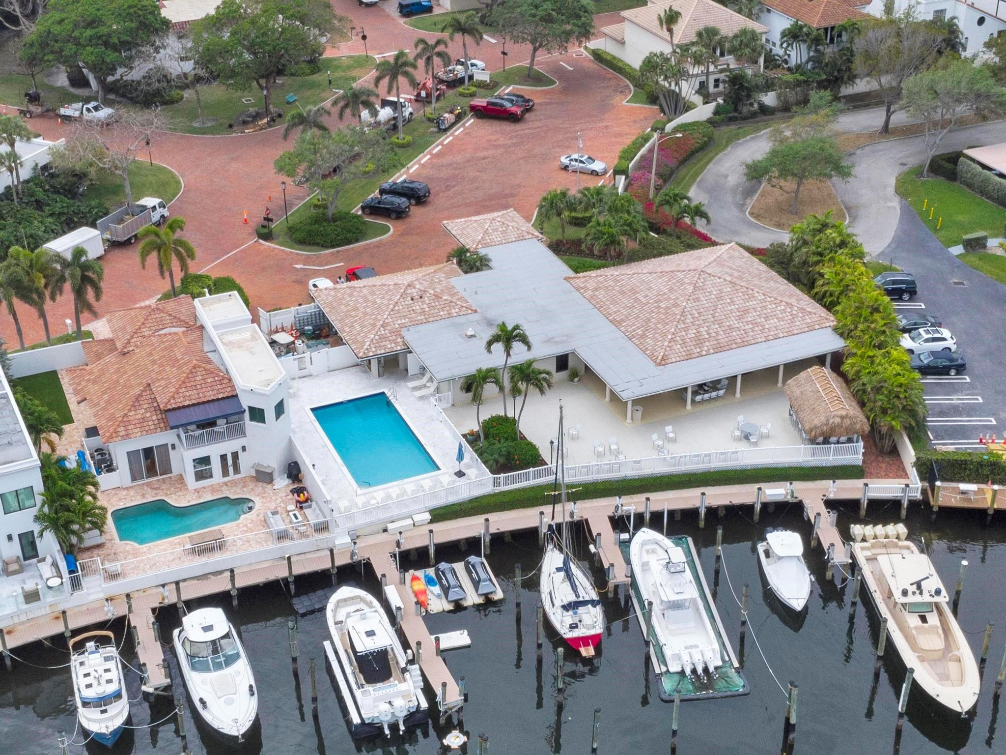 221 Pelican Way