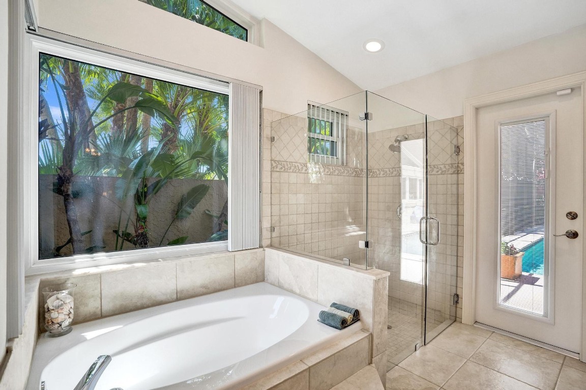 8580 NW 52nd Pl