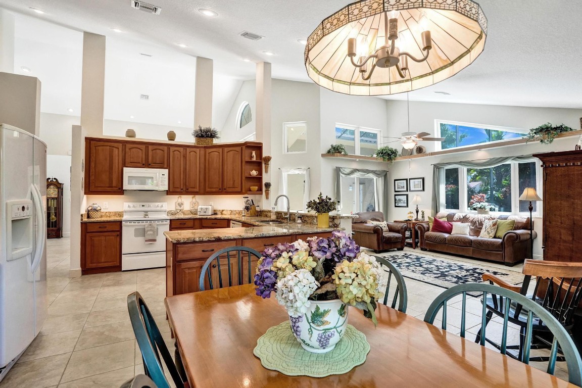 8580 NW 52nd Pl