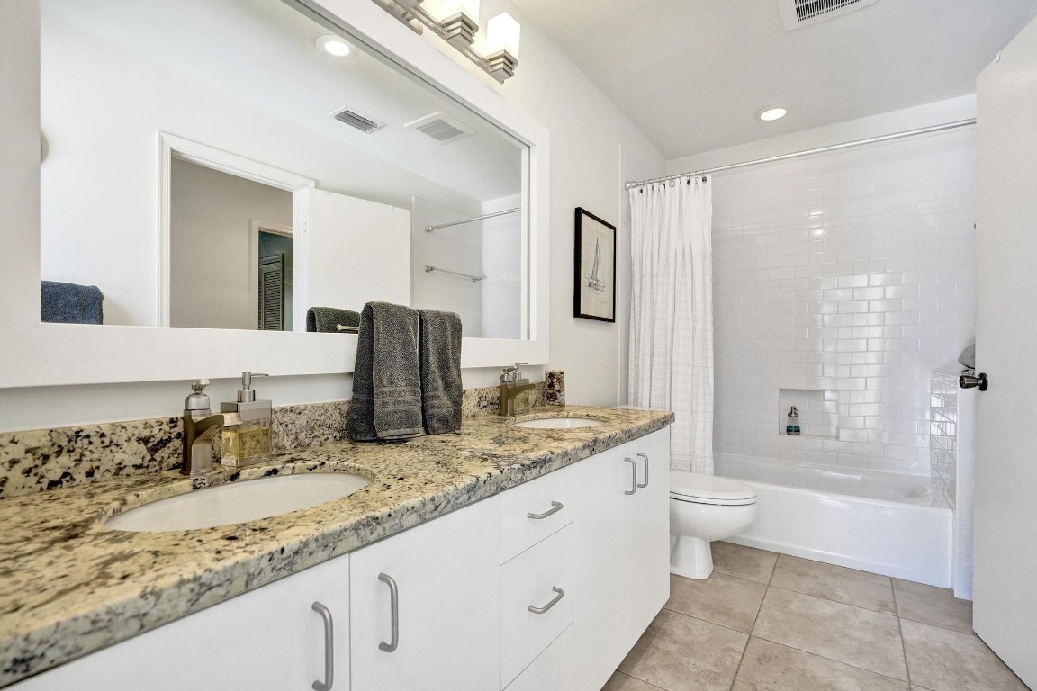 8580 NW 52nd Pl