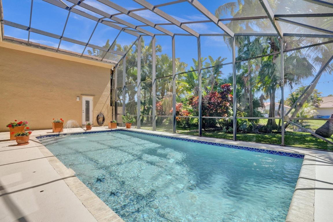 8580 NW 52nd Pl