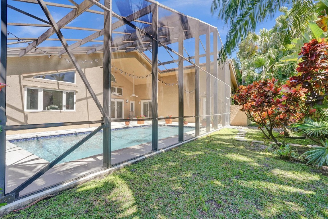 8580 NW 52nd Pl