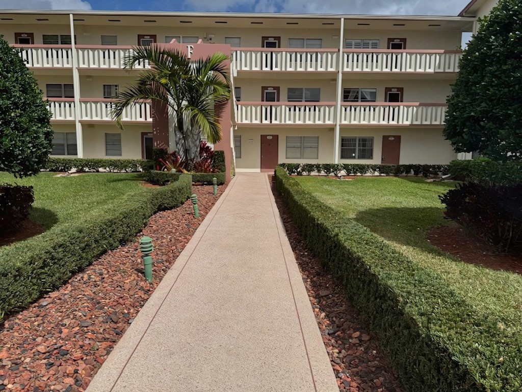 219 Preston F F, Boca Raton Unit: F