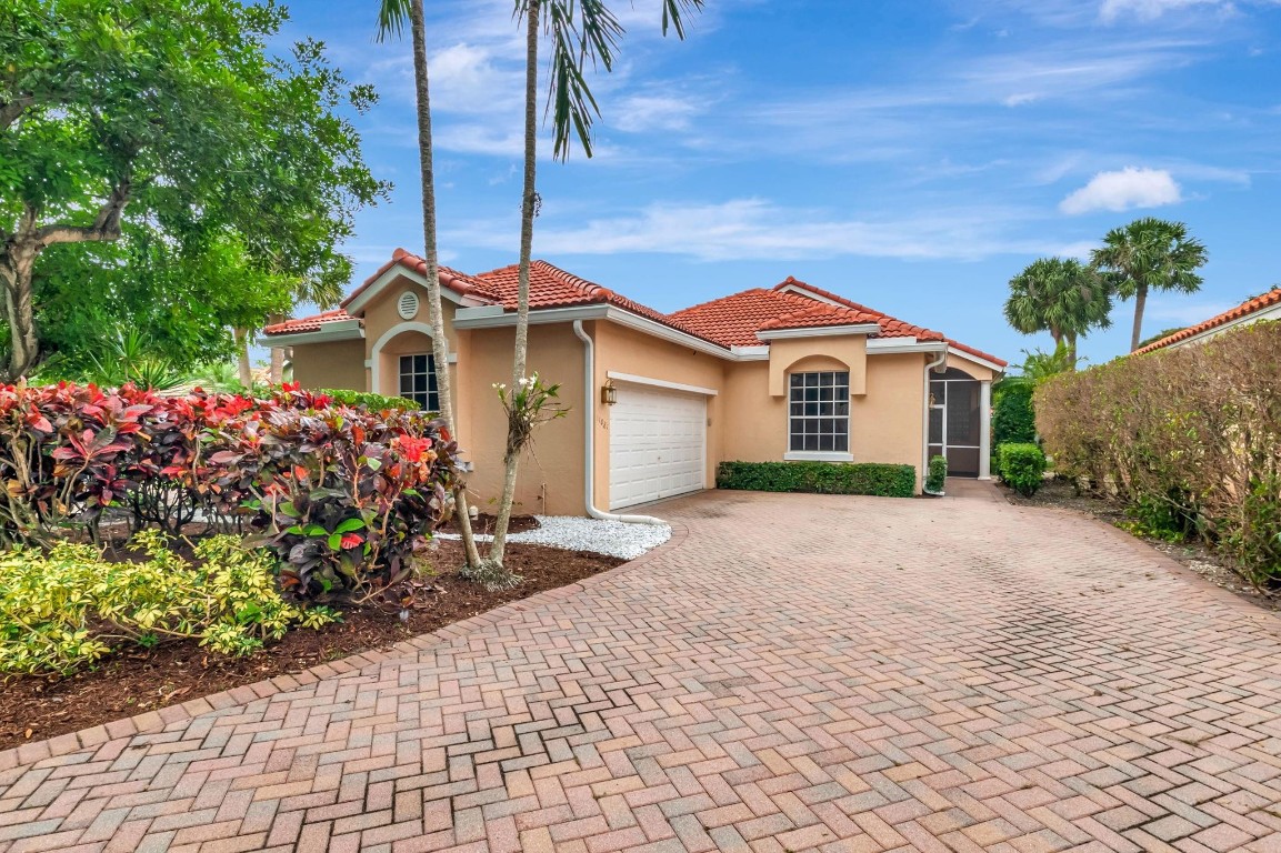 11081 Springbrook Cir