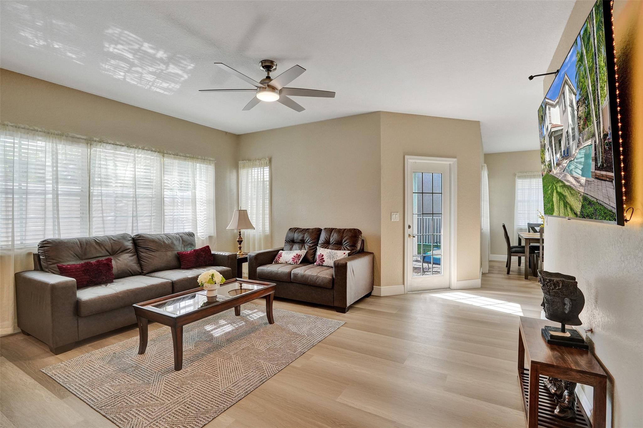 636 NW 127th Ave