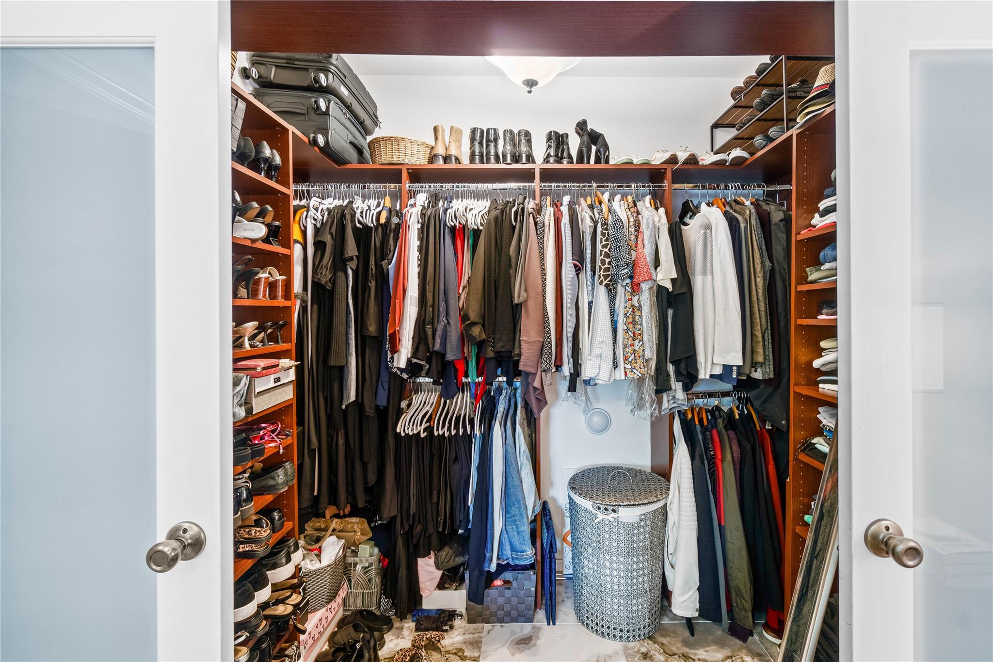 6581 Via Regina 6581