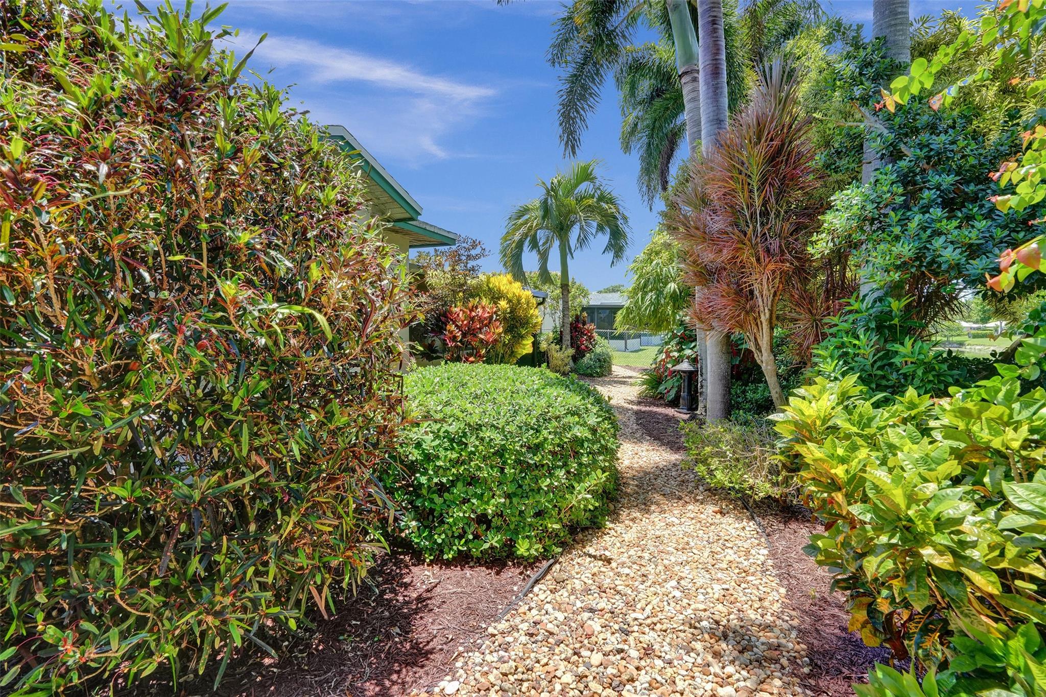 8353 Huntsman Pl