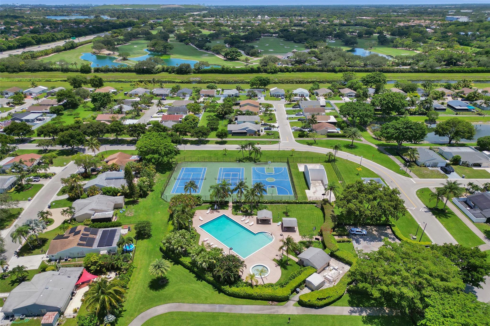 8353 Huntsman Pl