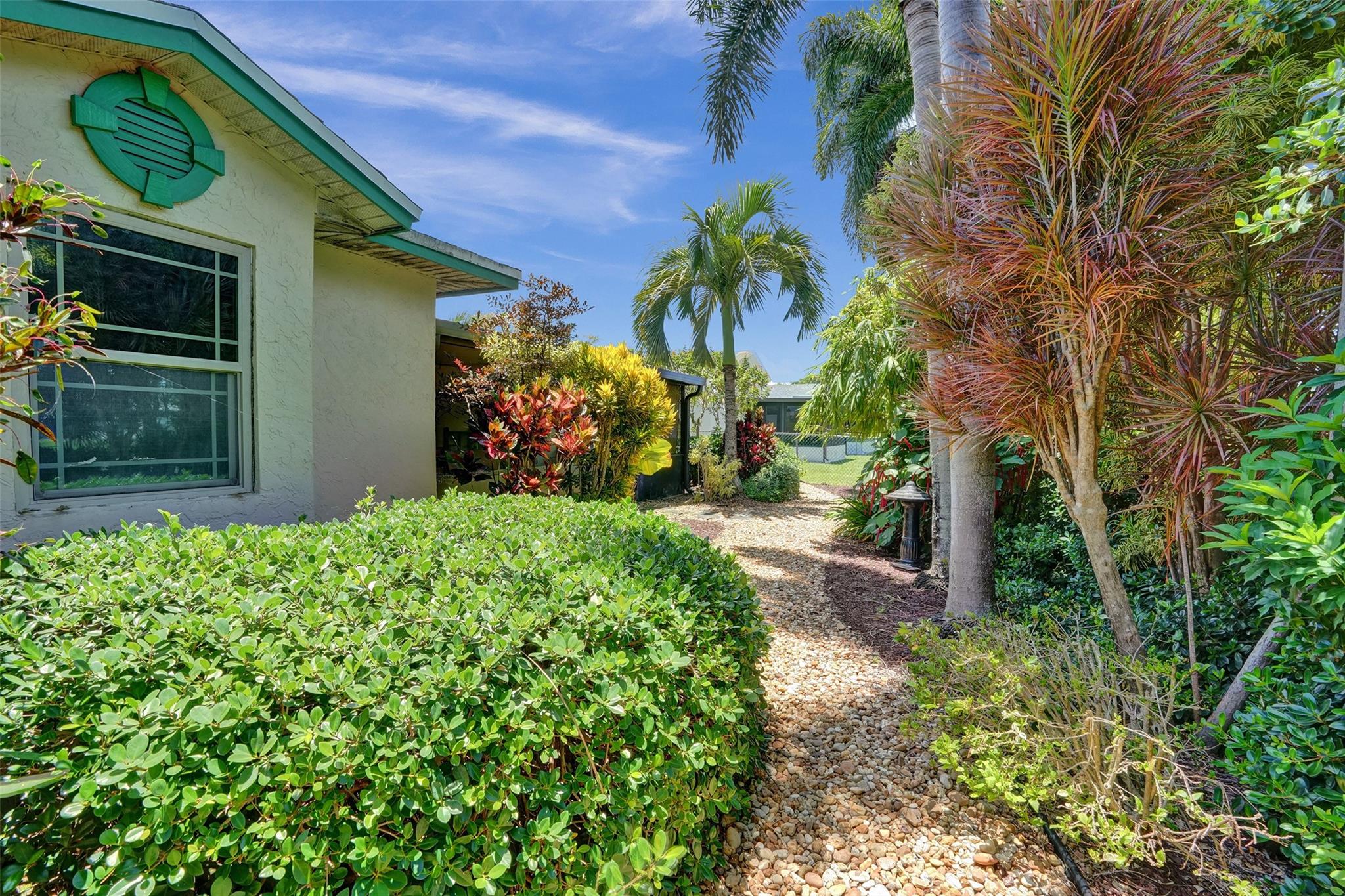 8353 Huntsman Pl