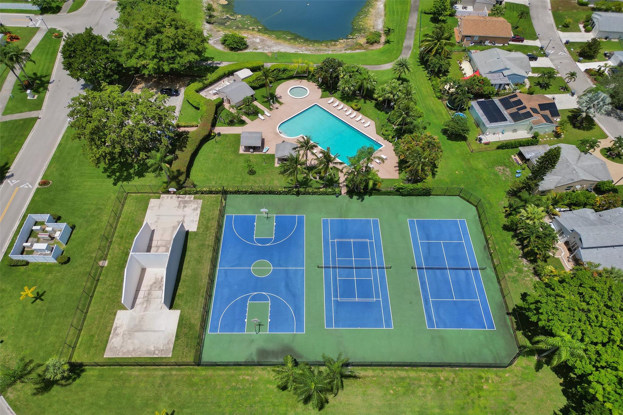 8353 Huntsman Pl