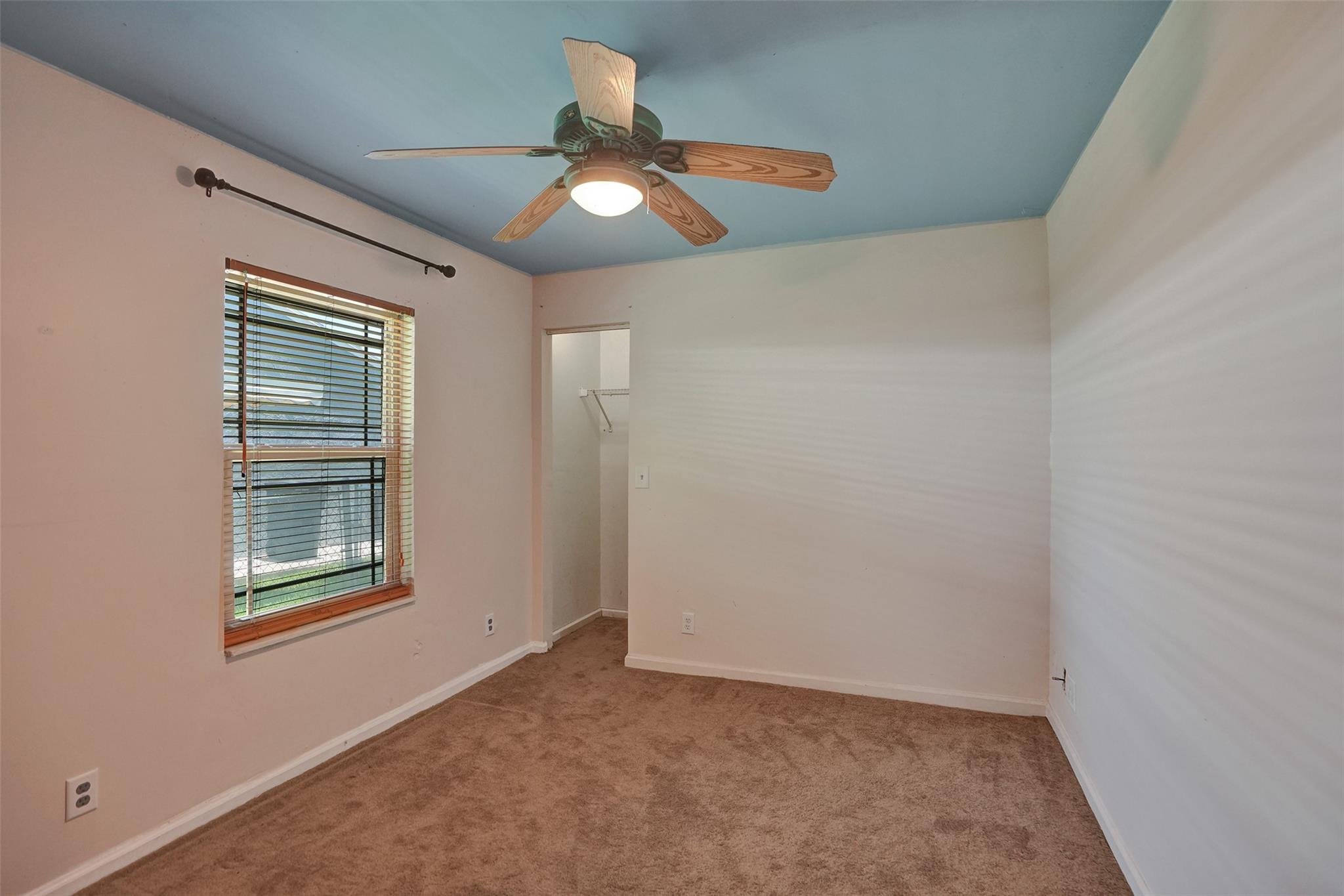 8353 Huntsman Pl
