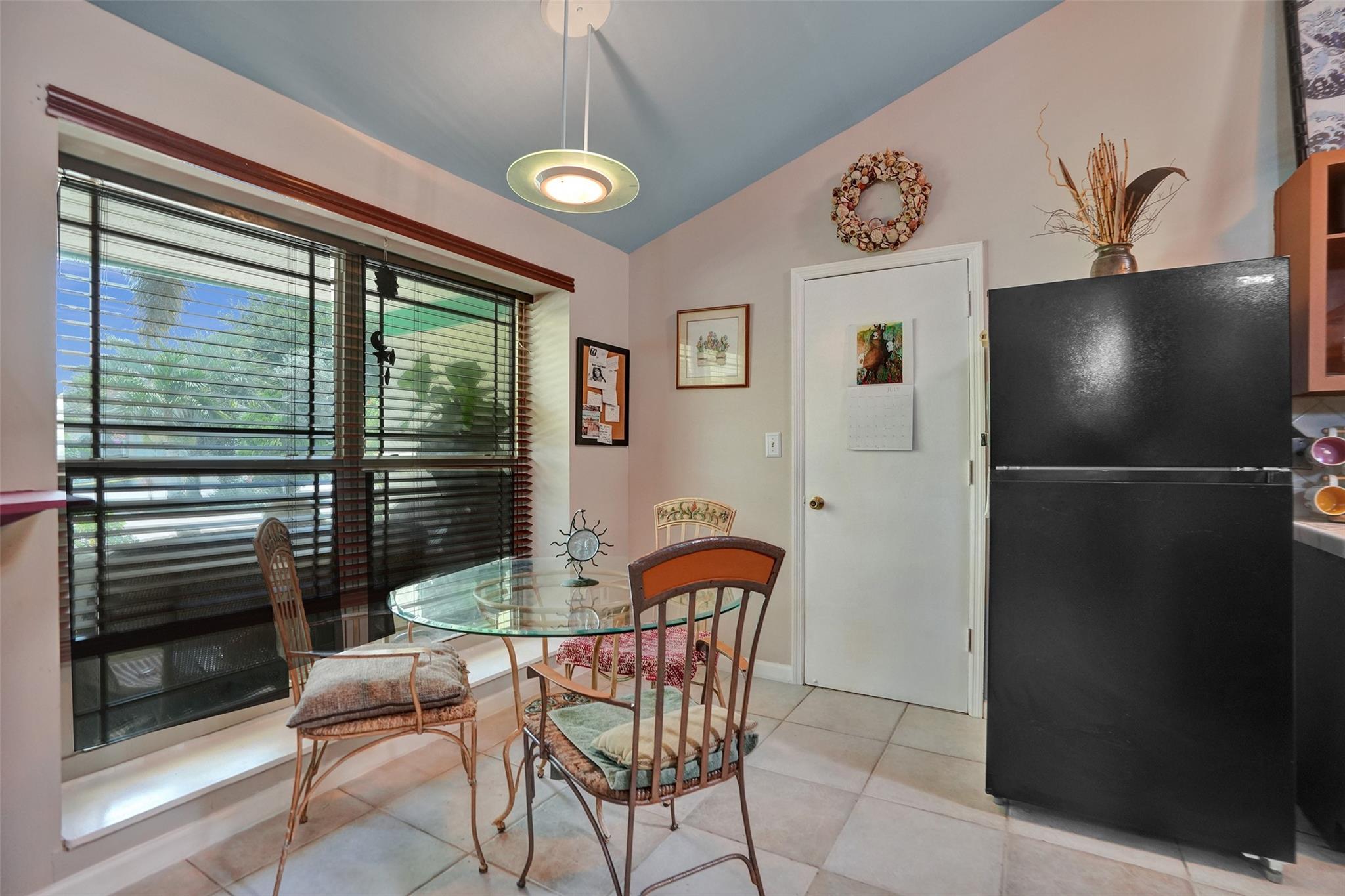 8353 Huntsman Pl