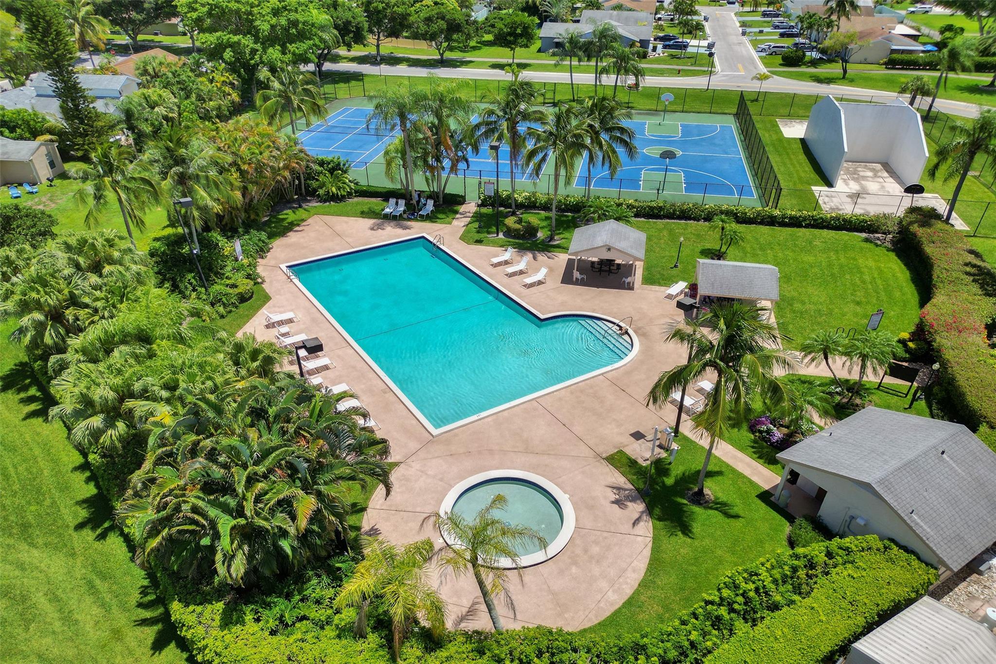 8353 Huntsman Pl