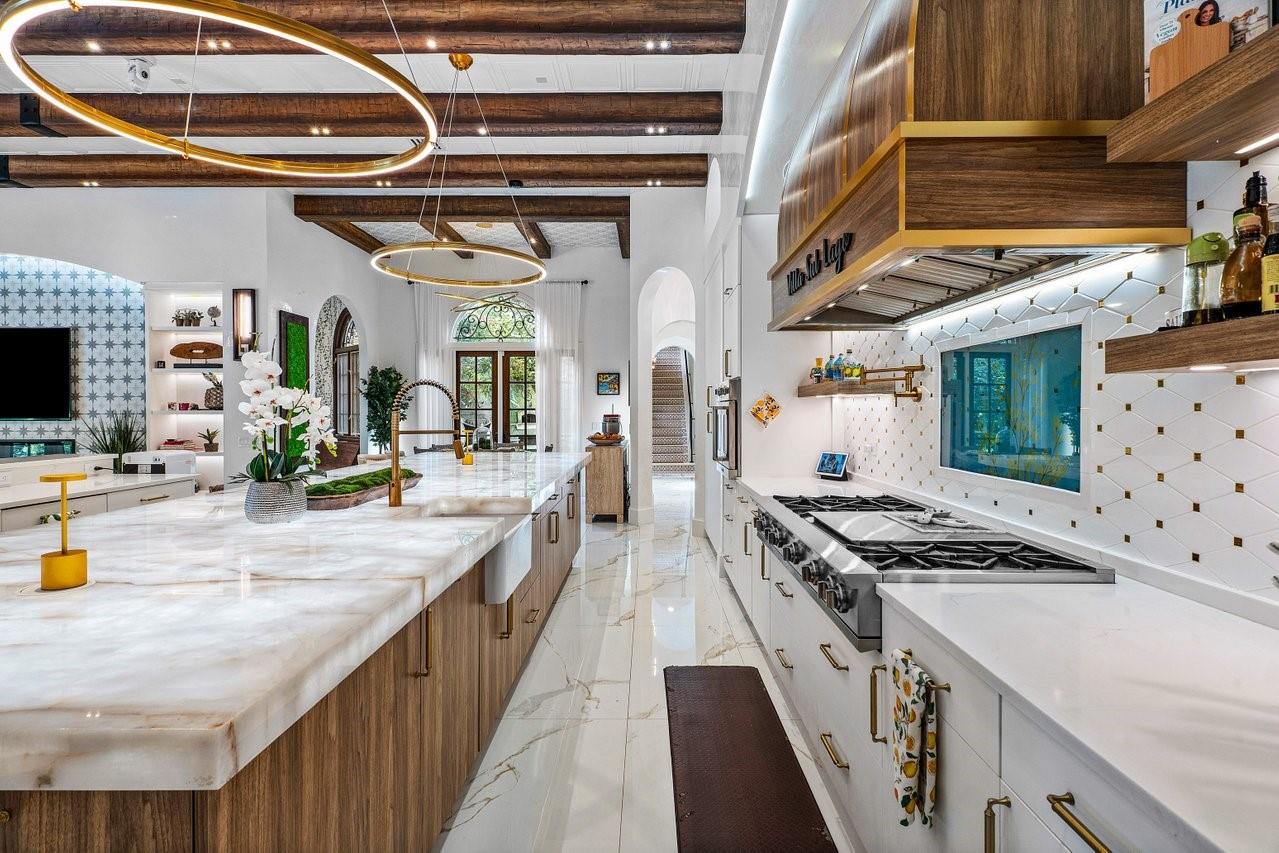 16389 Bridlewood Cir