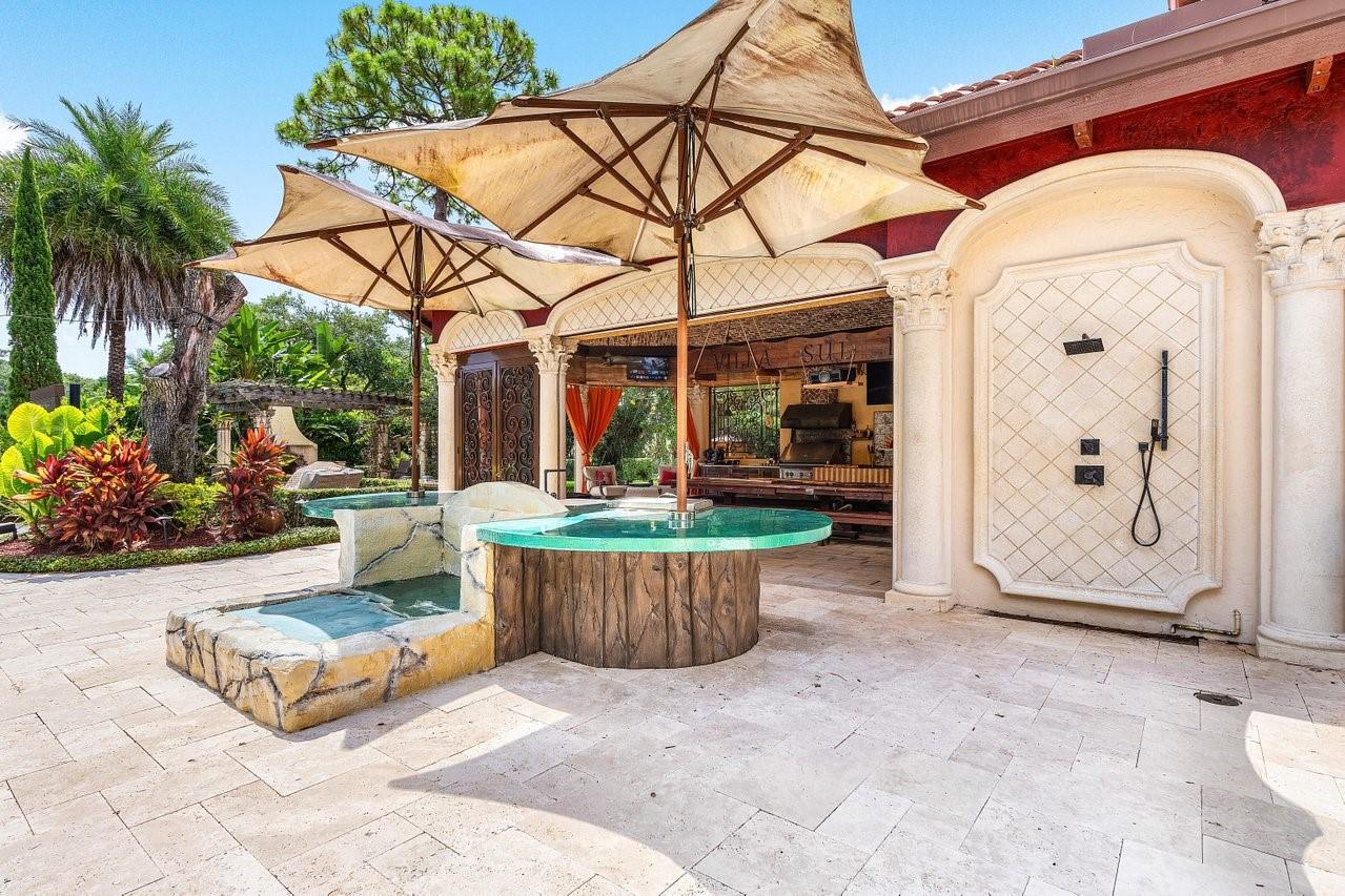 16389 Bridlewood Cir