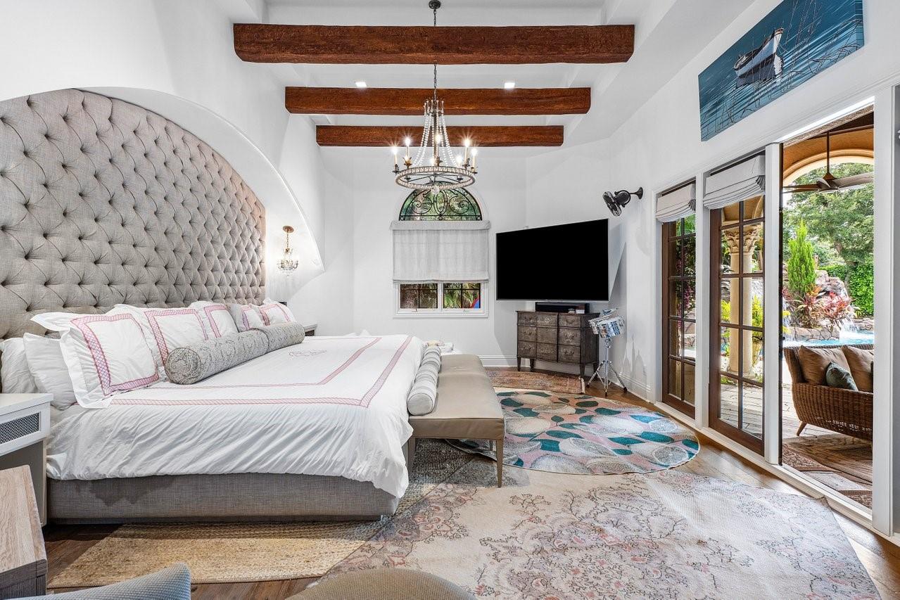 16389 Bridlewood Cir