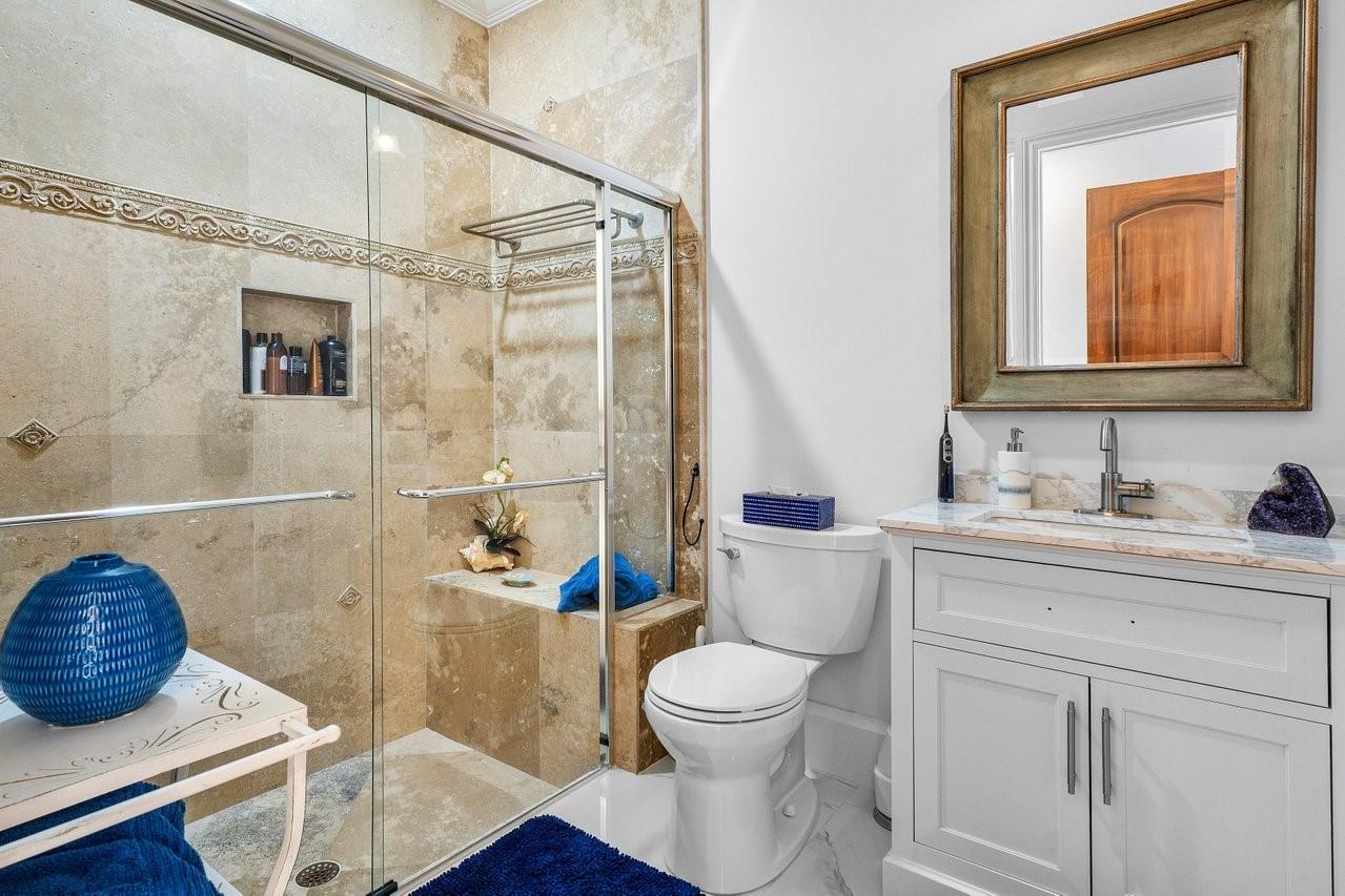 16389 Bridlewood Cir