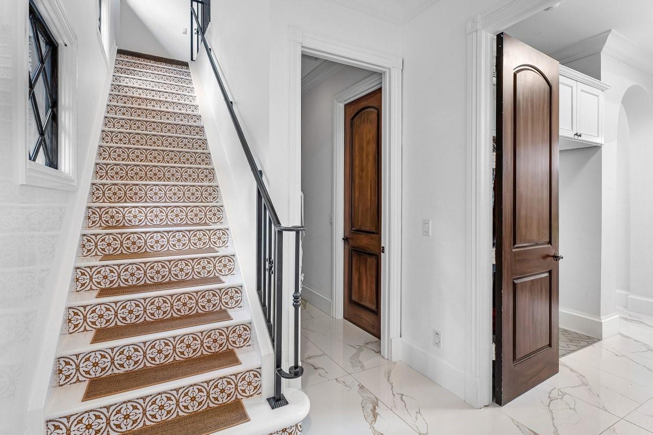 16389 Bridlewood Cir