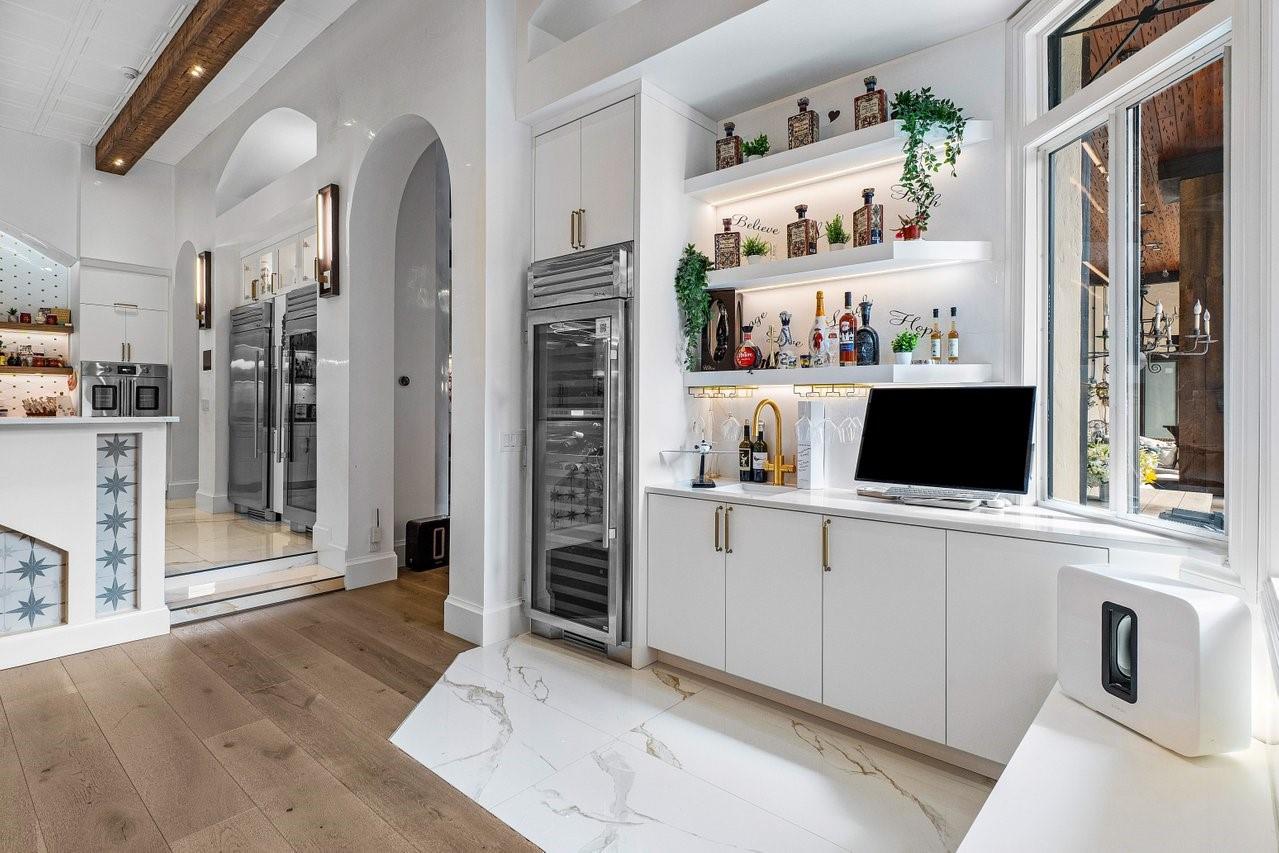 16389 Bridlewood Cir