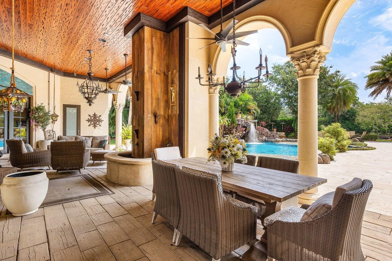 16389 Bridlewood Cir