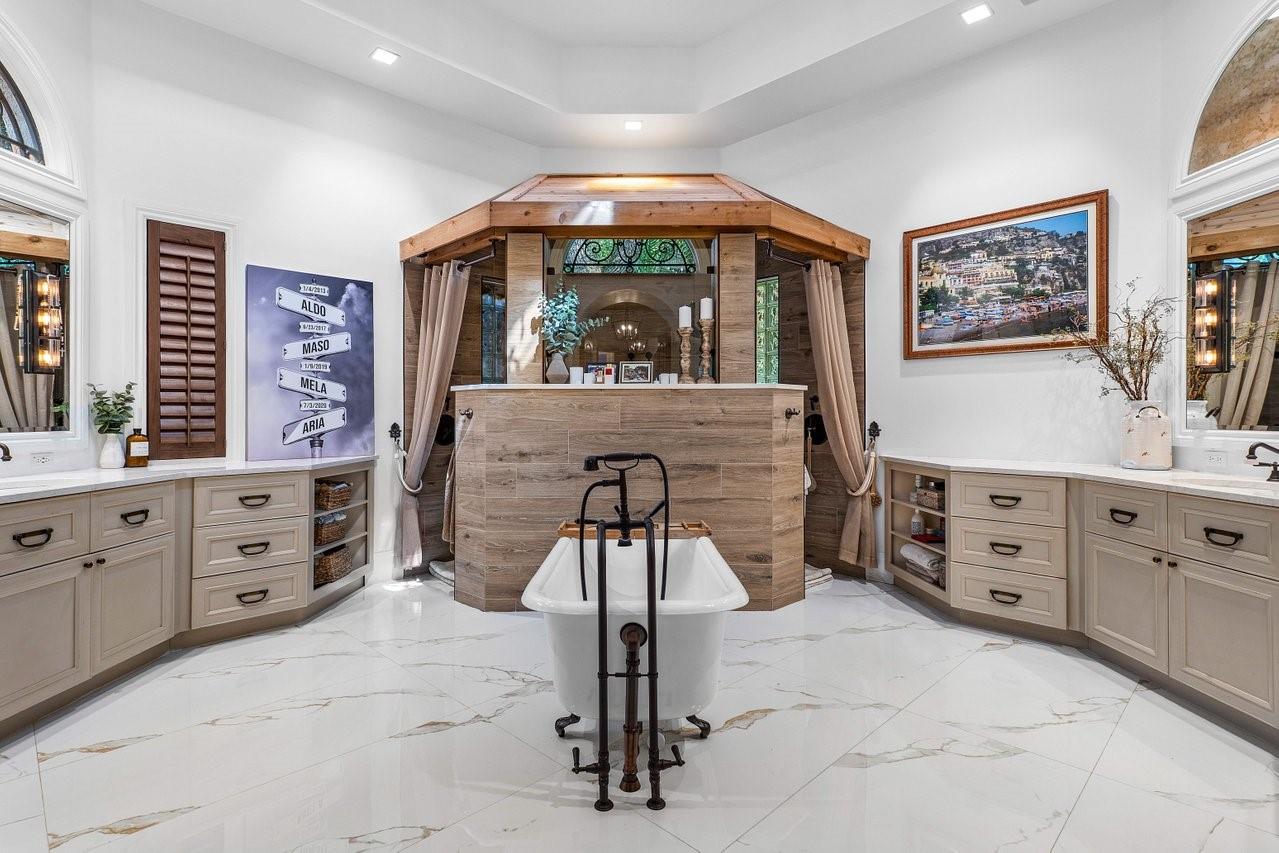 16389 Bridlewood Cir