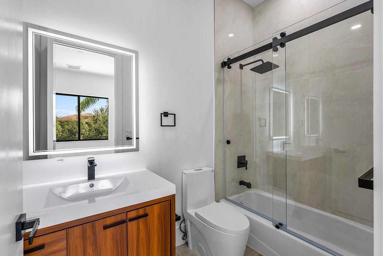 17849 Villa Club Way