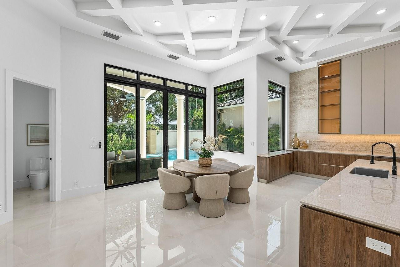 17849 Villa Club Way