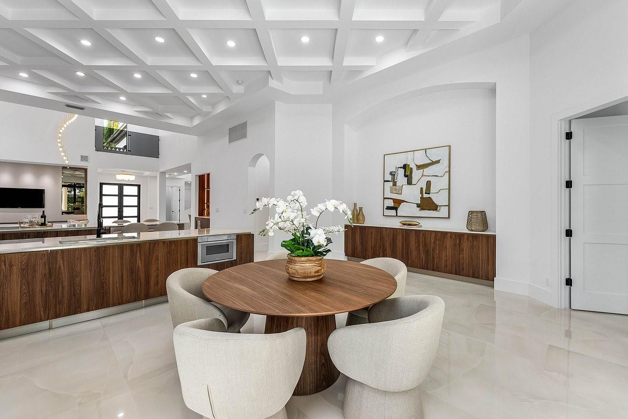 17849 Villa Club Way