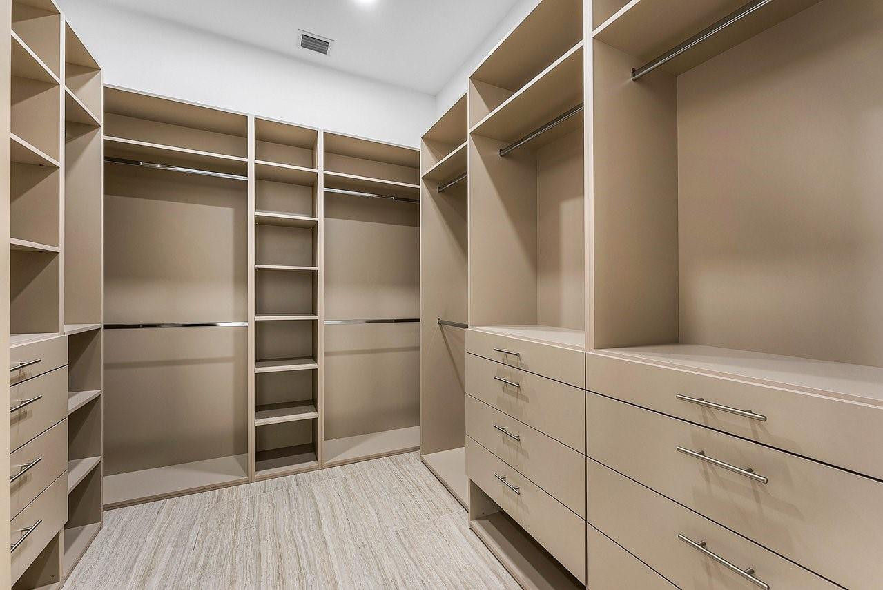 17849 Villa Club Way