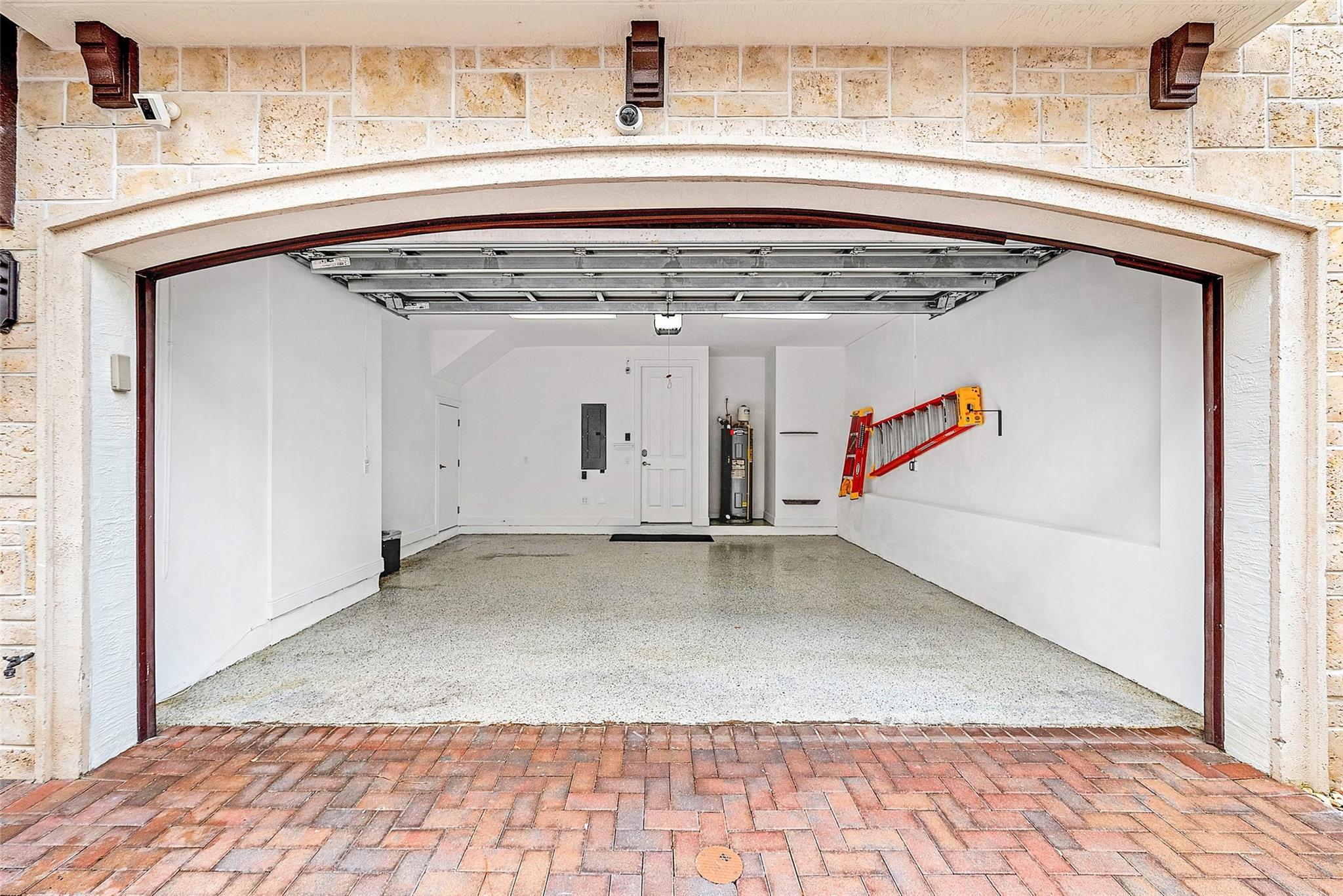 608 Windward Circle S