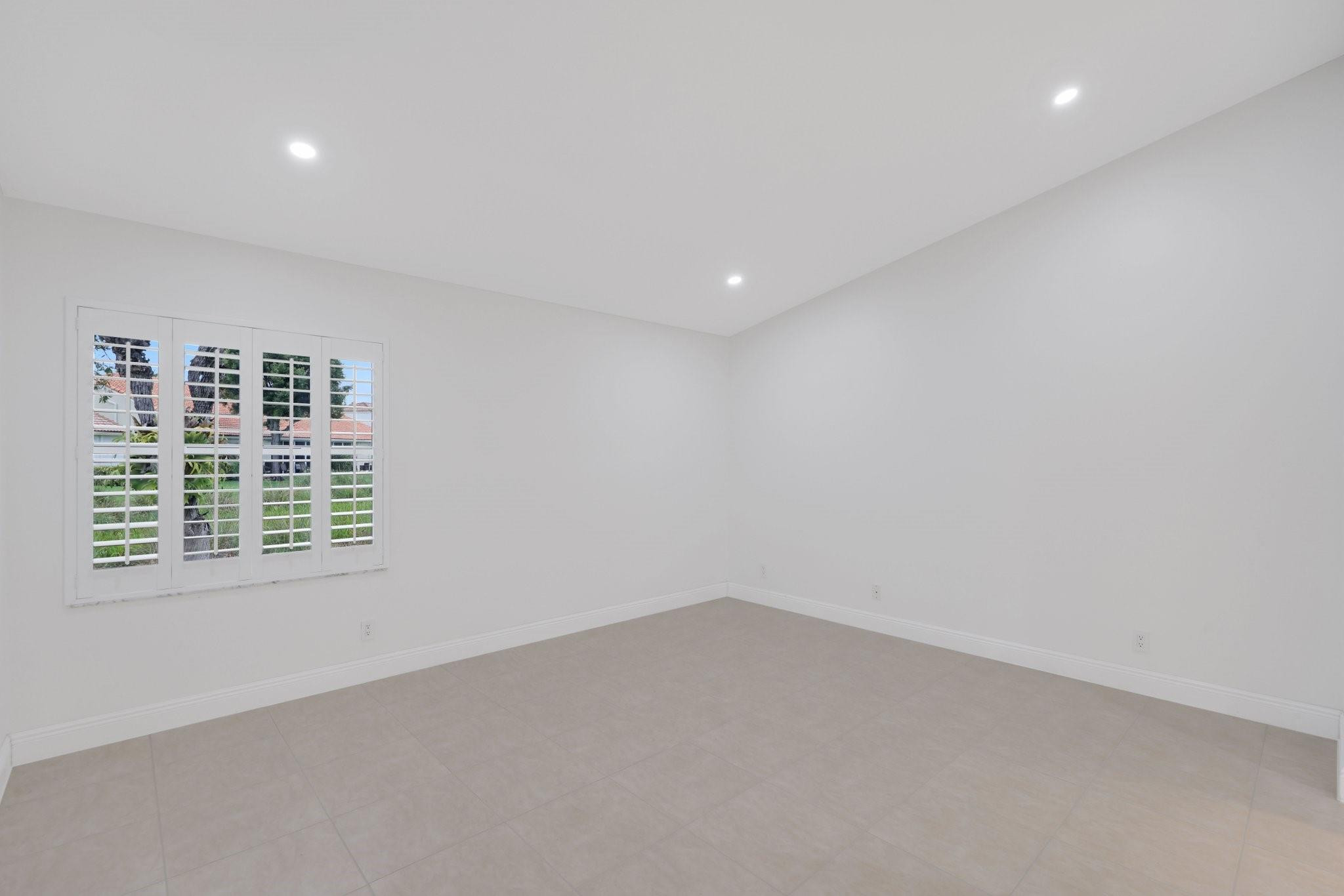 6171 Floral Lakes Dr