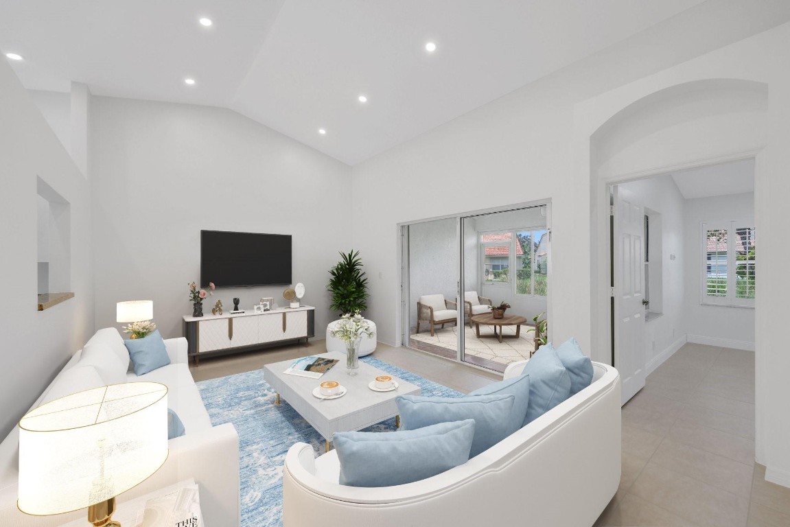 6171 Floral Lakes Dr