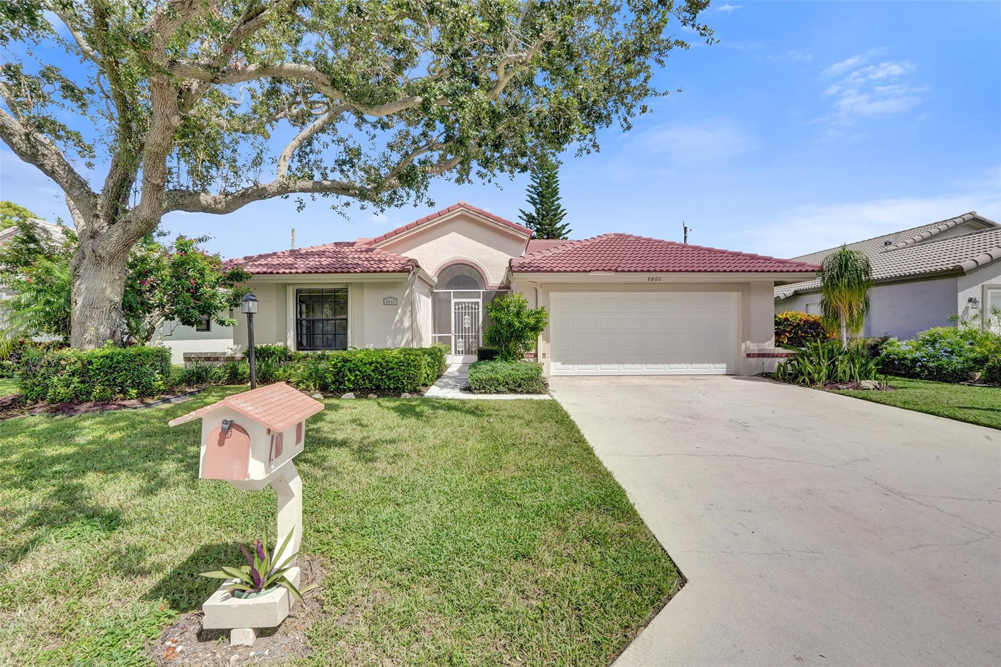 8860 Boatswain Dr