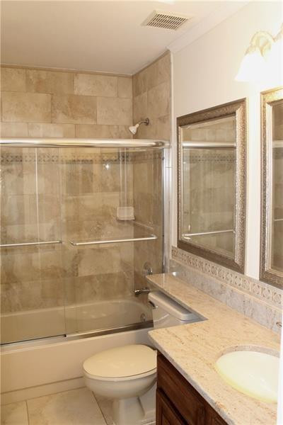 6722 Canary Palm Cir